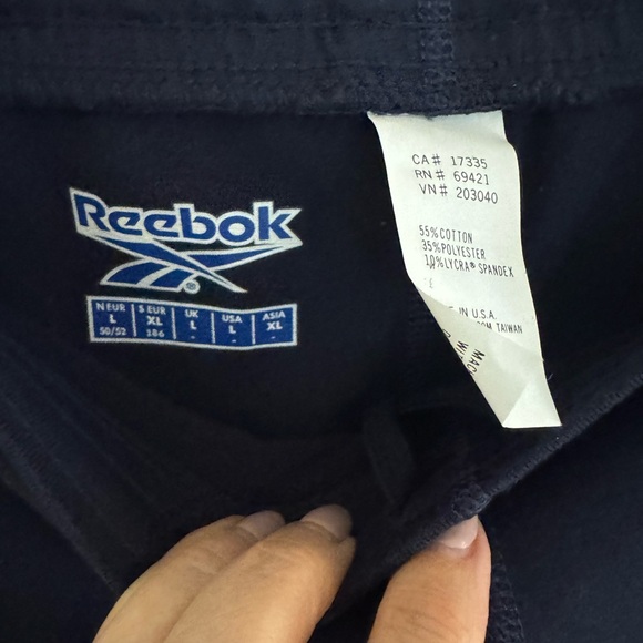 Reebok Navy Blue Athletic Shorts - Large - Picture 4 of 5